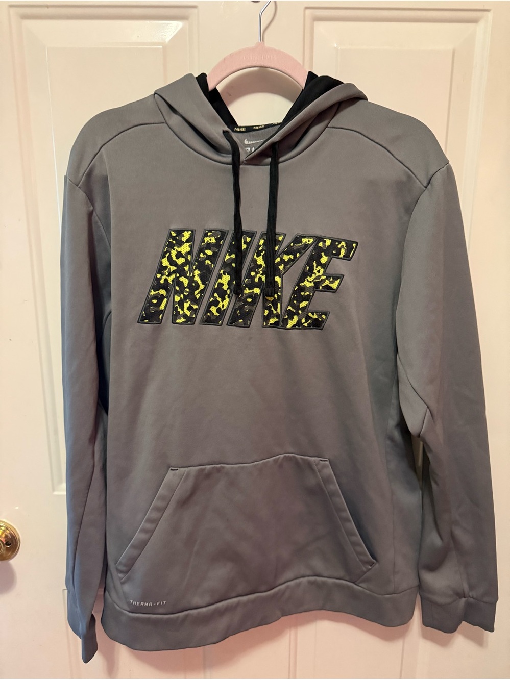 Nike Men’s Gray Hoodie with Yellow Accent Logo size large- Therma-fit